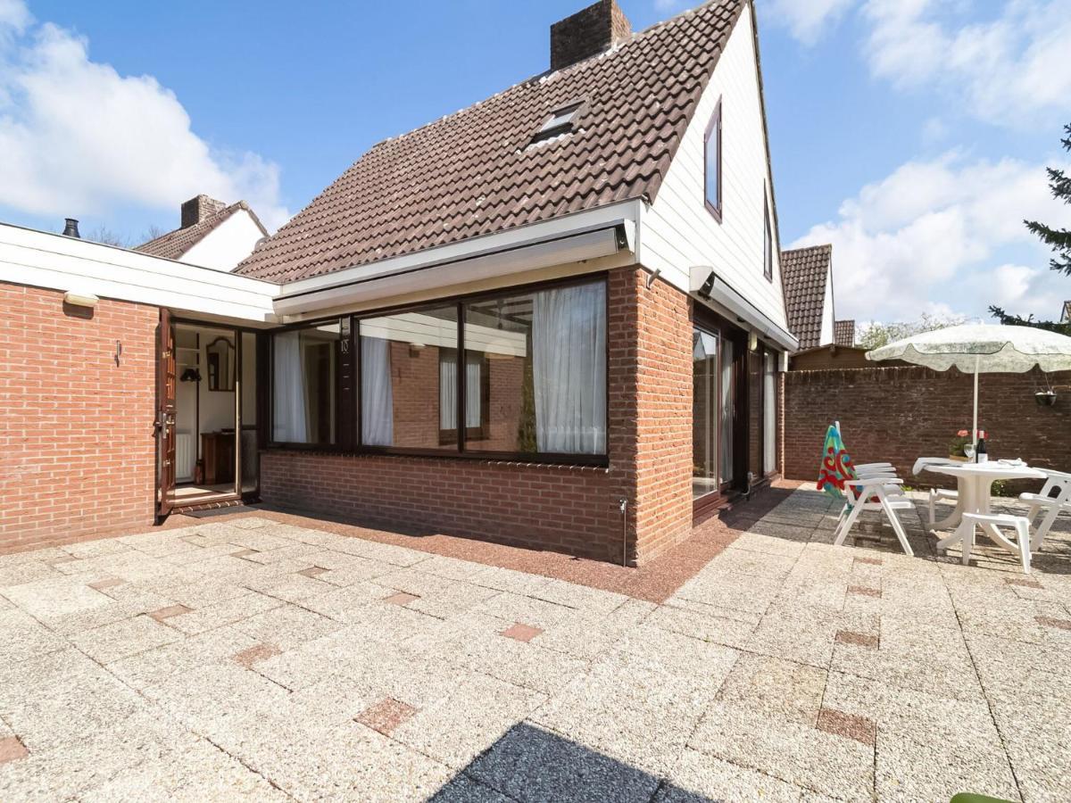 Holiday Home In Noordwijkerhout With Terrace Close To A Lake Exterior photo